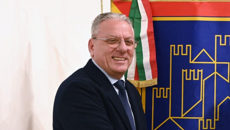 Il Consiglio regionale dell’ANCI Sicilia ha condiviso all’unanimità  la  linea del presidente Amenta, ribadendo la richiesta di un confronto  con il Governo regionale e con l’ARS